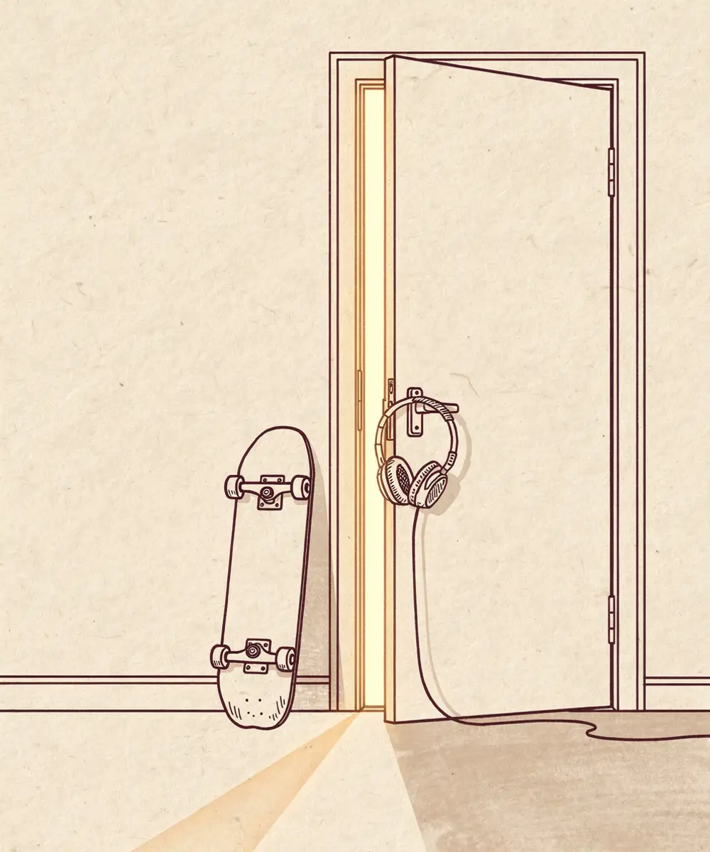 La puerta de una habitación entreabierta con unos auriculares colgados del tirador, dibujada a plumilla